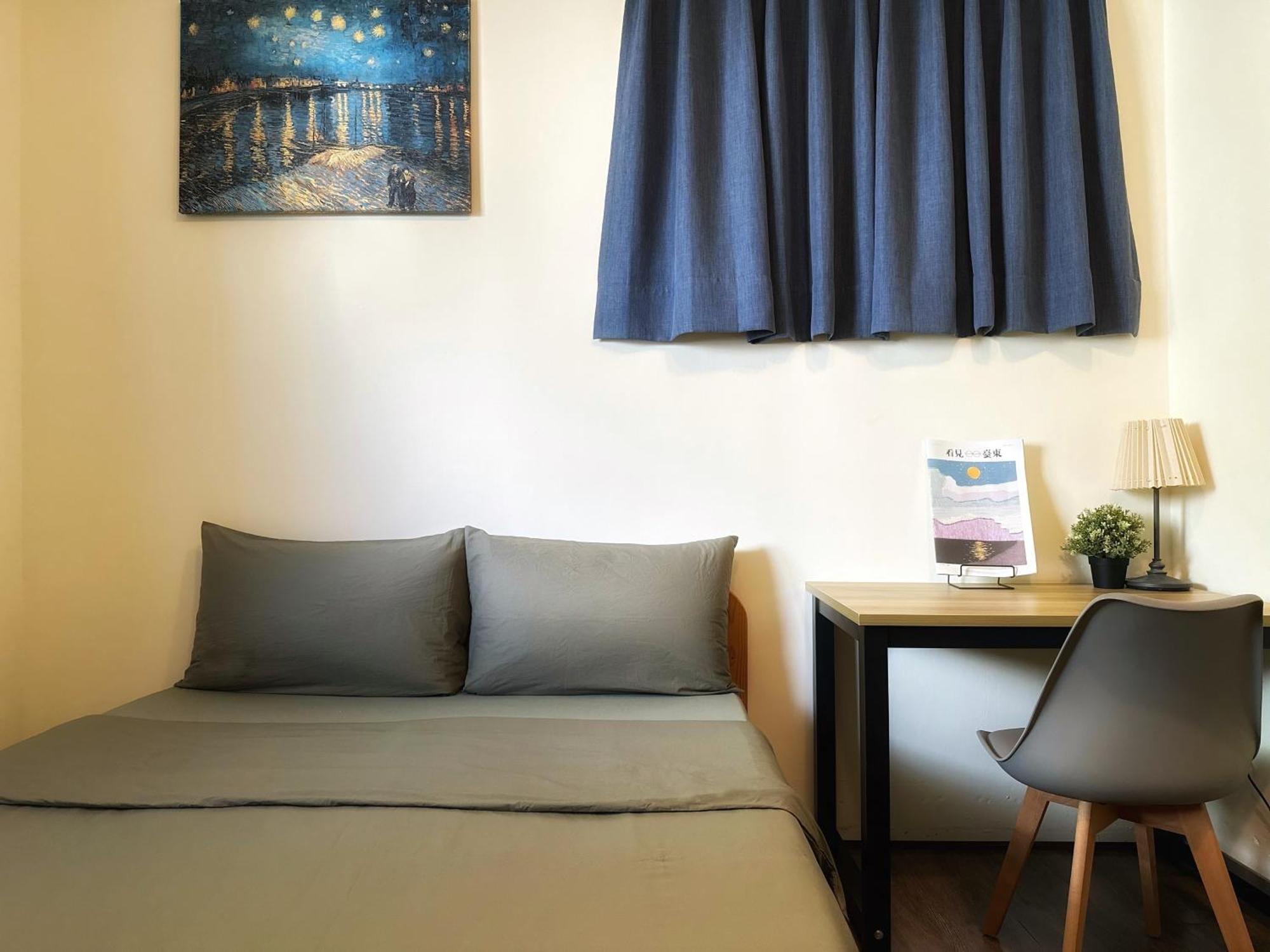 Dulan The Travel Bug Bistro Inn Donghe Exterior photo